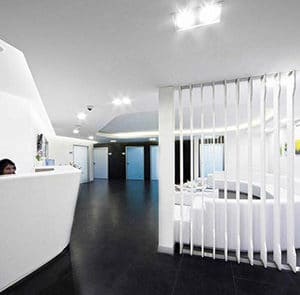 accueil-Clinique implants-capillaire-fue-dhi